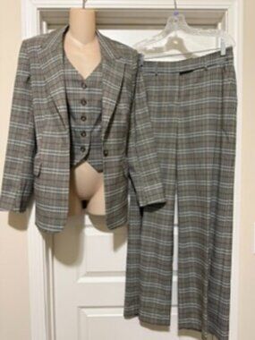 NWT Express Menswear-Look 3-pc Plaid Pants Suit 6/Medium